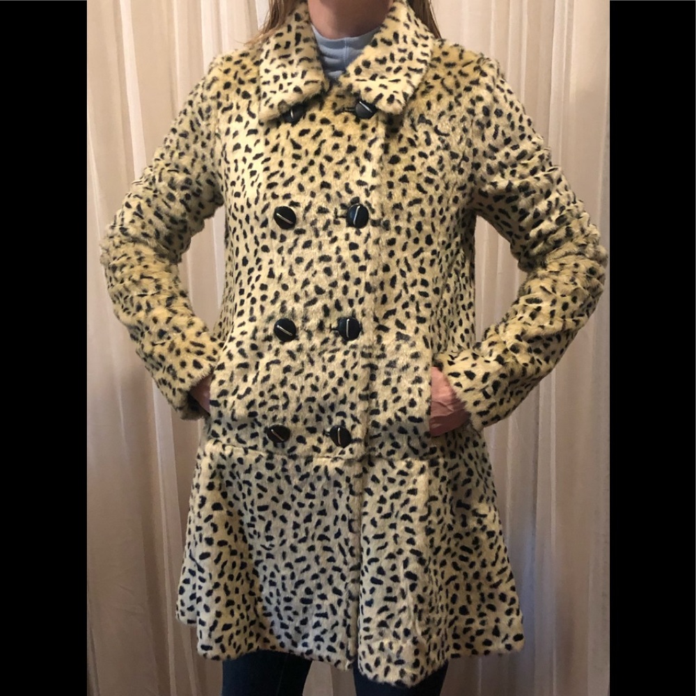Free people faux fur leopard print jacket. Size 0